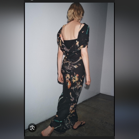 Zara Beaded Printed Cape Dreas - Picture 2 of 8